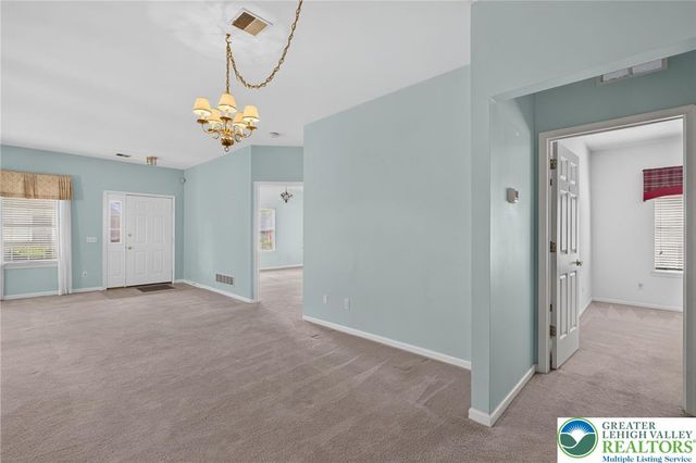 4690 Blue Grass Lane, Lower Macungie Twp, PA 18062