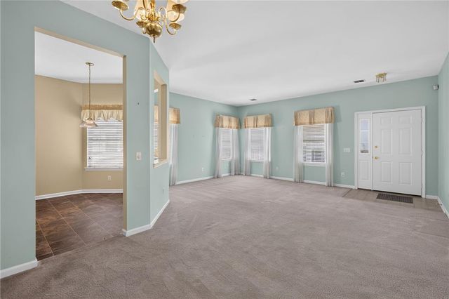 4690 Blue Grass Lane, Lower Macungie Twp, PA 18062