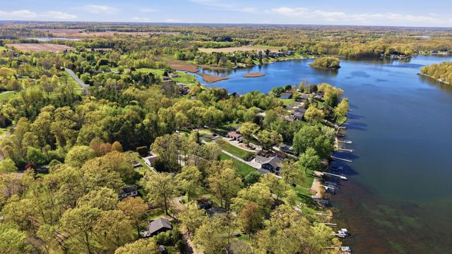 7352 Hallridge Drive Ne, Grattan Twp, MI 48809