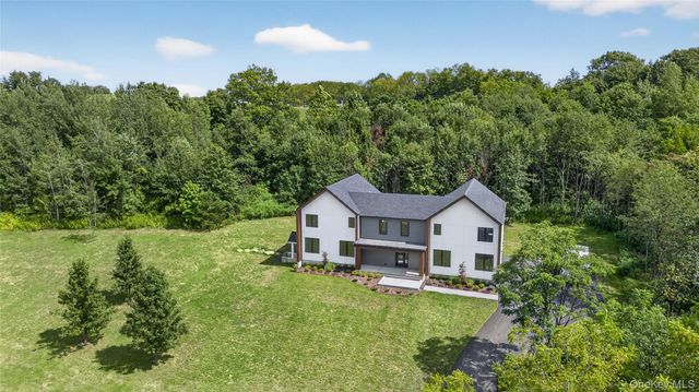 14 Warwick Isle Boulevard, Pine Island, NY 10969
