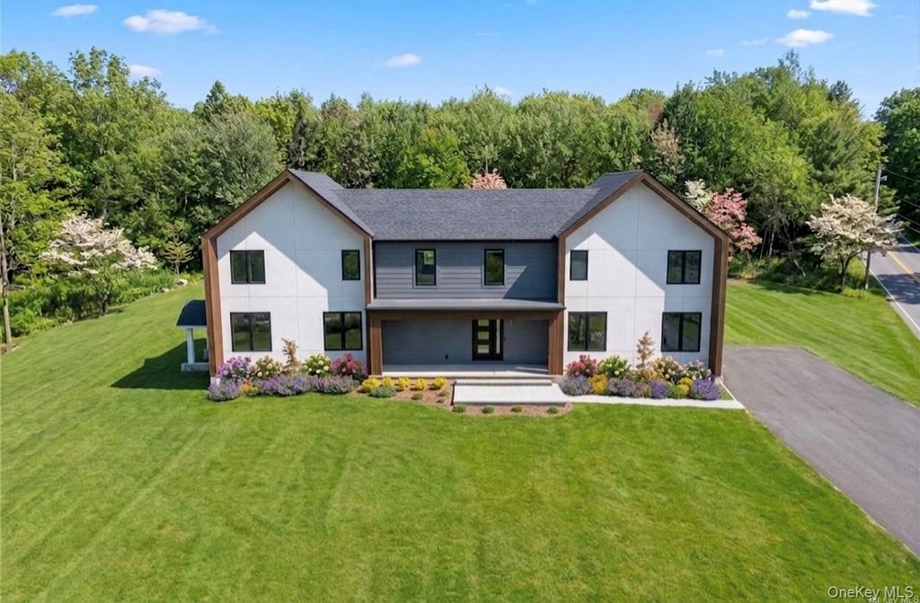 14 Warwick Isle Boulevard, Pine Island, NY 10969