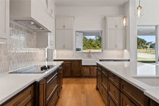 708 Burr Oak Lane, Weatherford, TX 76085