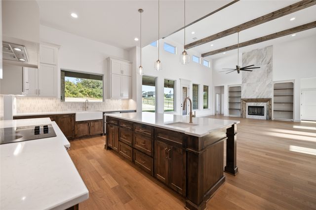 708 Burr Oak Lane, Weatherford, TX 76085