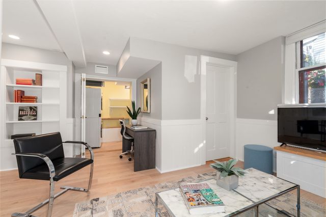 5 Sparks Street, Cambridge, MA 02138