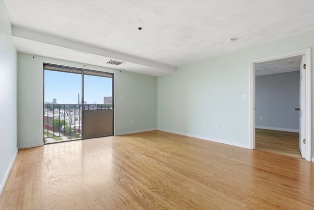 39 Parlin St 404, Everett, MA 02149