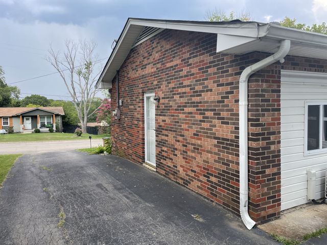 2817 Galesburg Dr, Nashville, TN 37217