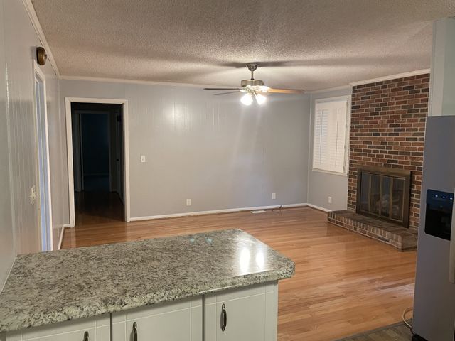 2817 Galesburg Dr, Nashville, TN 37217