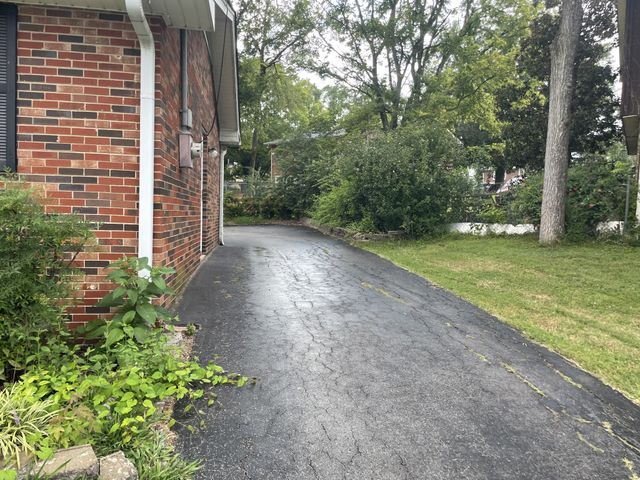 2817 Galesburg Dr, Nashville, TN 37217