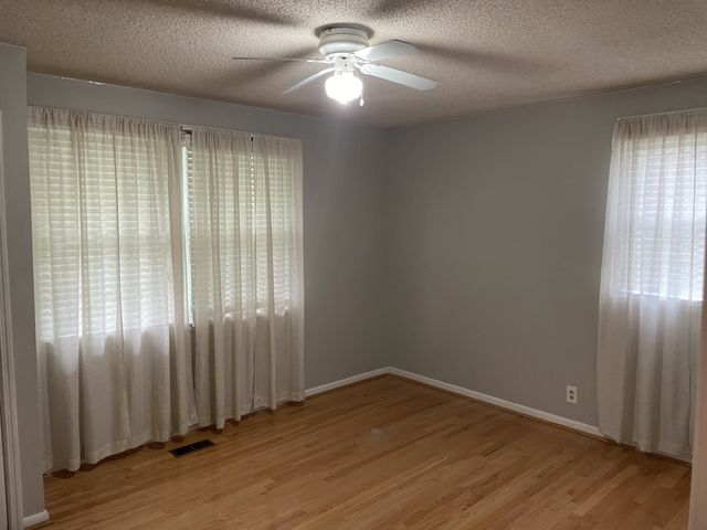2817 Galesburg Dr, Nashville, TN 37217