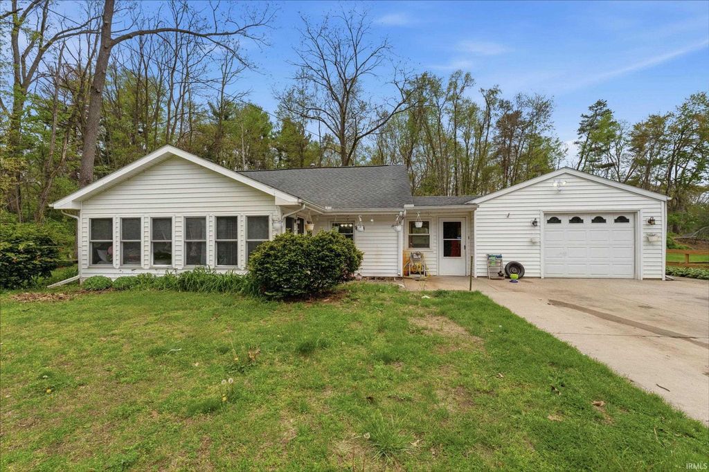 26281 Stroup Street, South Bend, IN 46628