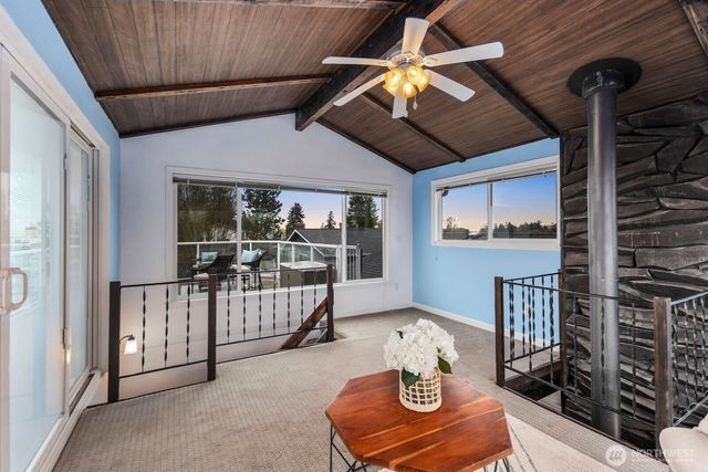 27525 12th Place S, Des Moines, WA 98198