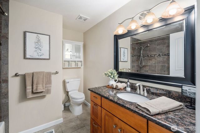 27525 12th Place S, Des Moines, WA 98198