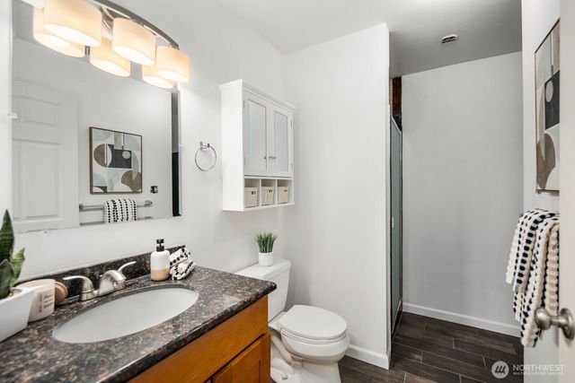 27525 12th Place S, Des Moines, WA 98198