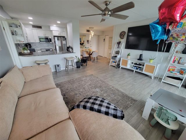 2901 26TH STREET W 601, Bradenton, FL 34205