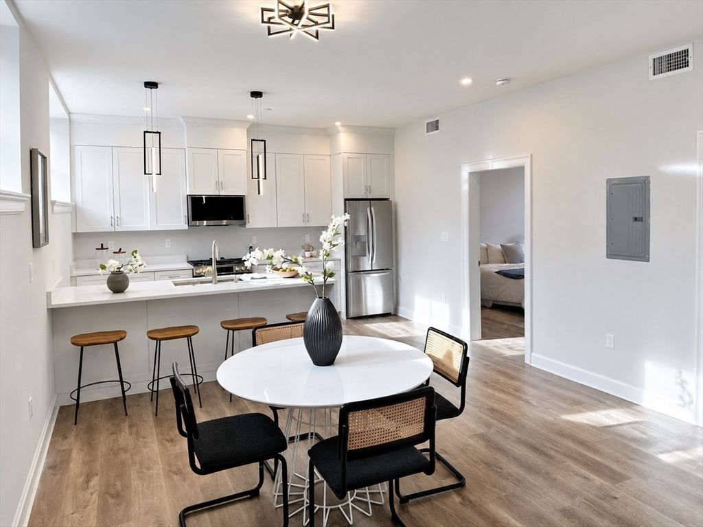 16 Foster Ct 1A, Medford, MA 02155