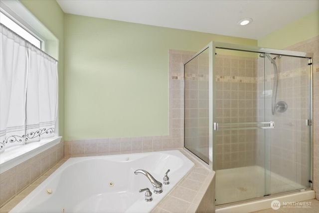 21612 129th Avenue SE, Kent, WA 98031