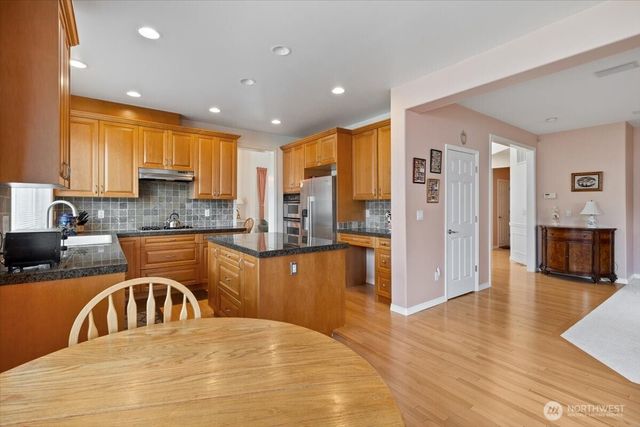 21612 129th Avenue SE, Kent, WA 98031