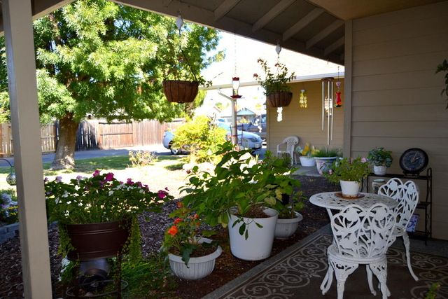 1694 Nunnwood Lane, Grants Pass, OR 97527