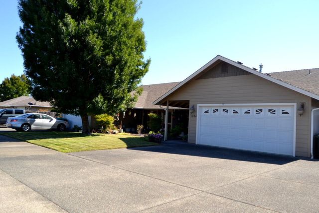 1694 Nunnwood Lane, Grants Pass, OR 97527