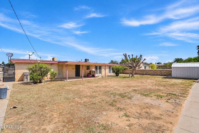 8404 MINEOLA Drive, El Paso, TX 79925