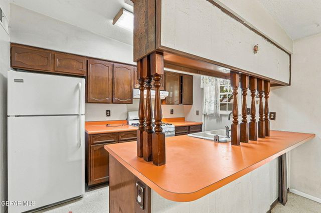 8404 MINEOLA Drive, El Paso, TX 79925
