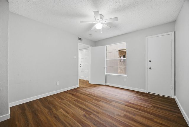 3022 Eastpark Drive, Garland, TX 75044