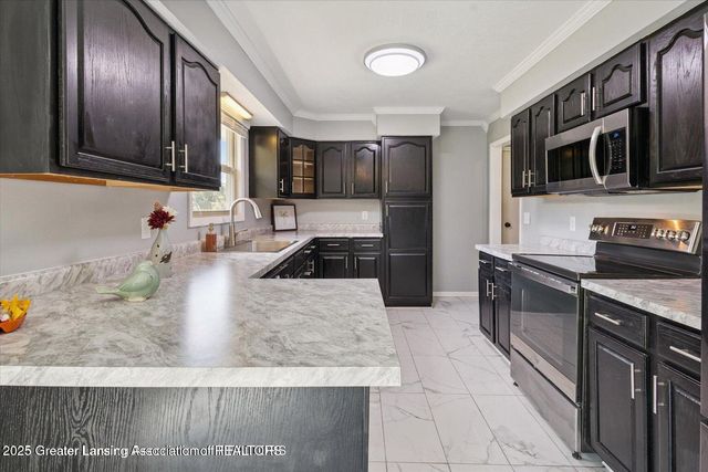 1661 W Cutler Road, Dewitt, MI 48820