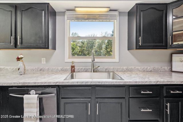 1661 W Cutler Road, Dewitt, MI 48820