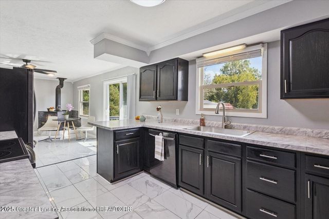 1661 W Cutler Road, Dewitt, MI 48820