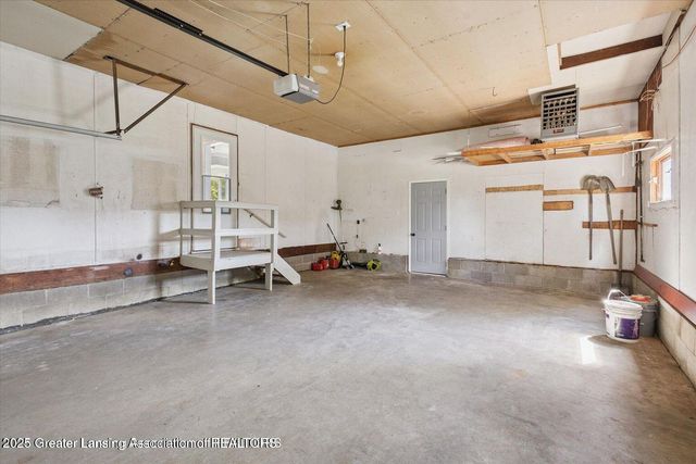 1661 W Cutler Road, Dewitt, MI 48820