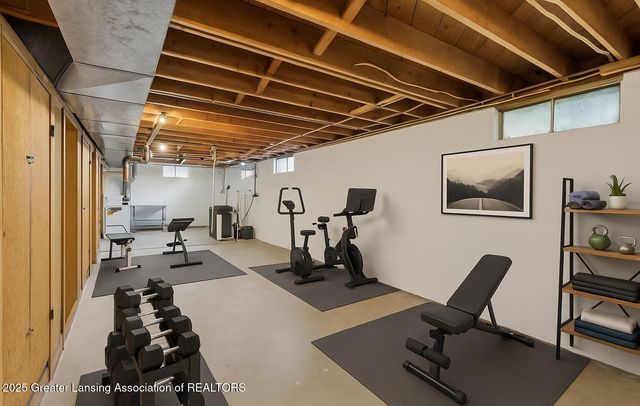 1661 W Cutler Road, Dewitt, MI 48820