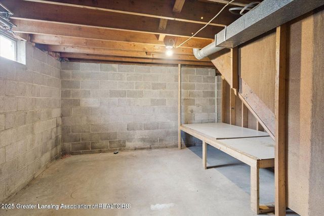 1661 W Cutler Road, Dewitt, MI 48820