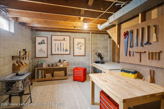 1661 W Cutler Road, Dewitt, MI 48820