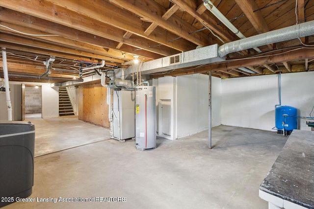 1661 W Cutler Road, Dewitt, MI 48820