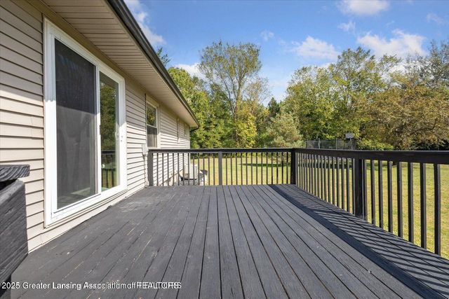 1661 W Cutler Road, Dewitt, MI 48820