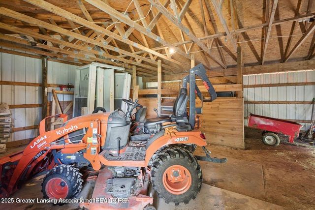 1661 W Cutler Road, Dewitt, MI 48820