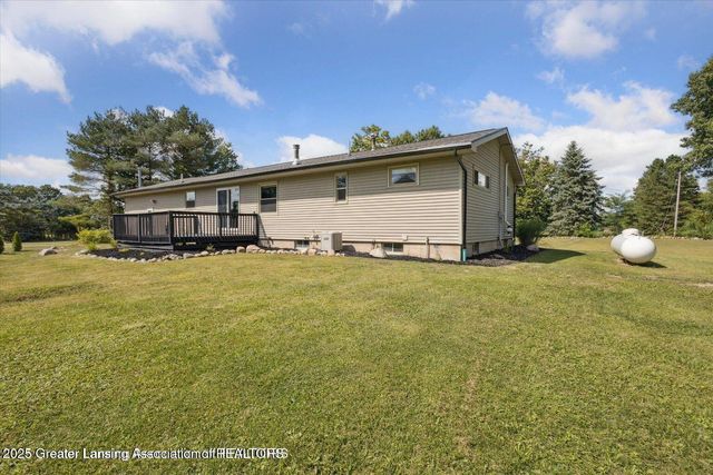 1661 W Cutler Road, Dewitt, MI 48820