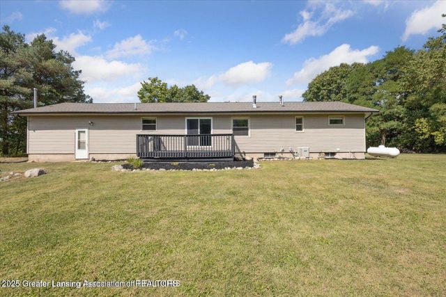 1661 W Cutler Road, Dewitt, MI 48820