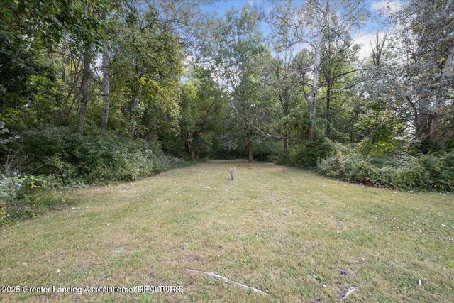 1661 W Cutler Road, Dewitt, MI 48820