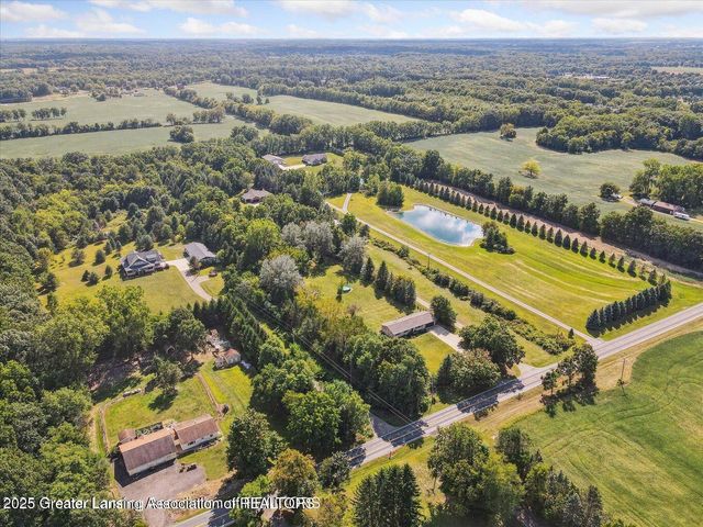 1661 W Cutler Road, Dewitt, MI 48820