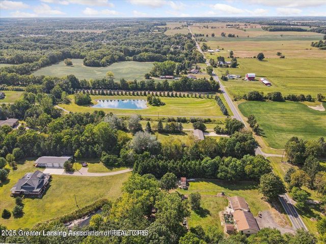 1661 W Cutler Road, Dewitt, MI 48820