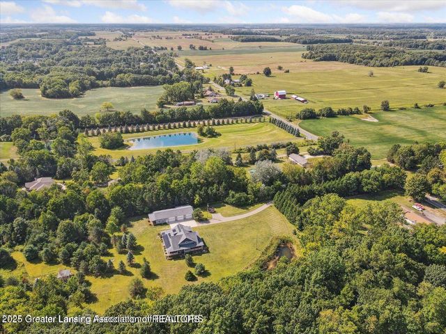 1661 W Cutler Road, Dewitt, MI 48820