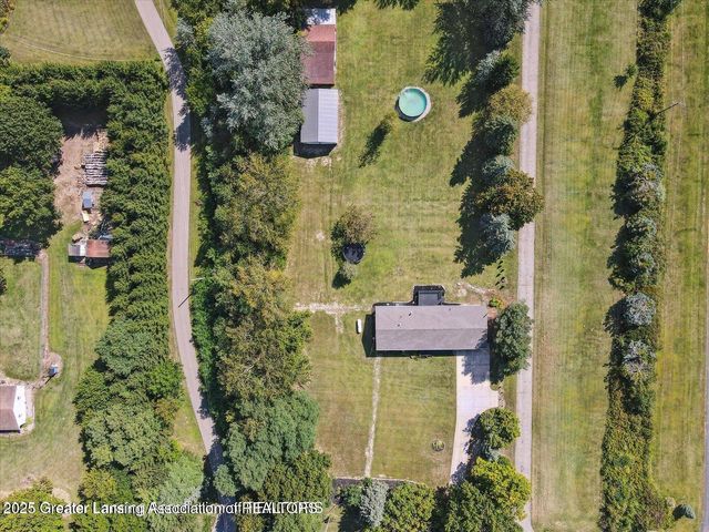 1661 W Cutler Road, Dewitt, MI 48820