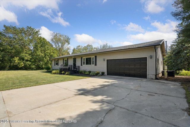 1661 W Cutler Road, Dewitt, MI 48820
