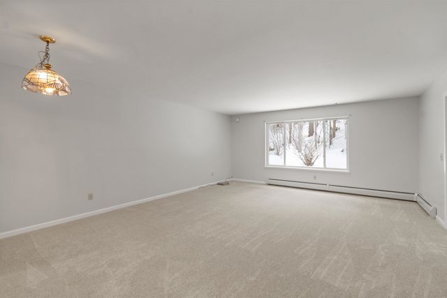 31 Steeplebush Road, Essex, VT 05452