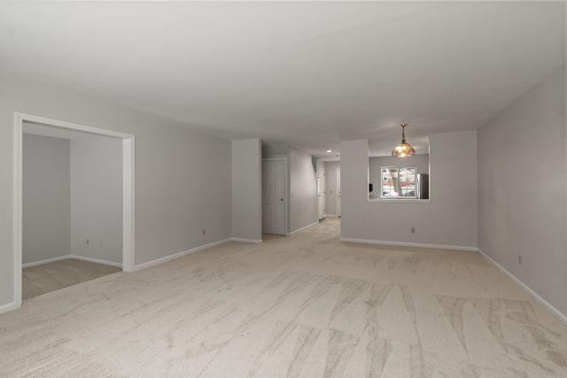 31 Steeplebush Road, Essex, VT 05452