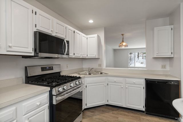 31 Steeplebush Road, Essex, VT 05452