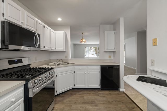 31 Steeplebush Road, Essex, VT 05452