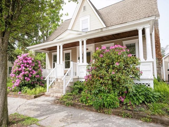 66 Ash Street, Manchester, NH 03104