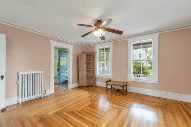 66 Ash Street, Manchester, NH 03104